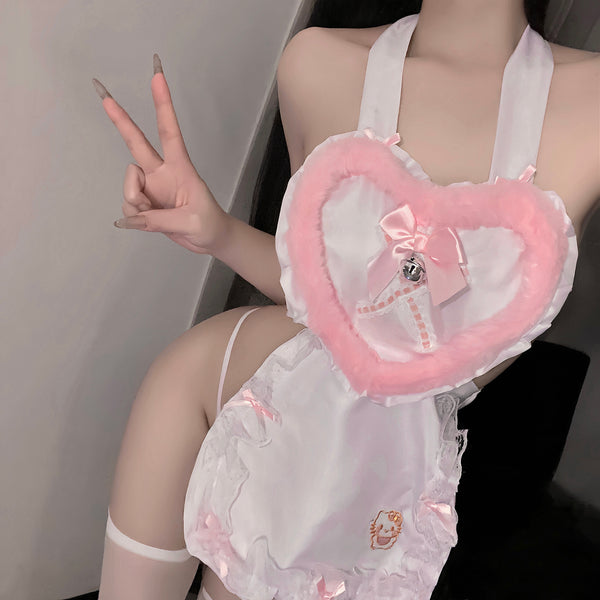 Sweet loving maid  AN057