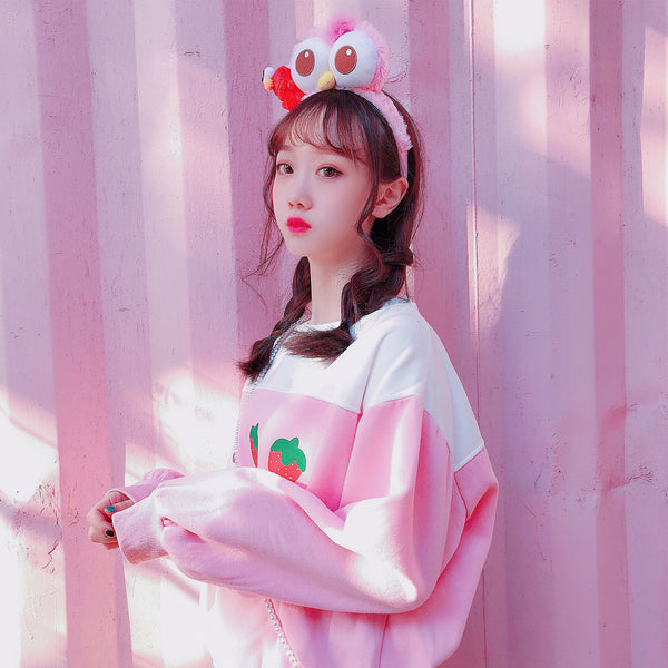 Cute Strawberry Sweatshirt yc21026