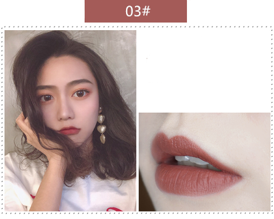 Chinese retro style small gold lipstick   YC21250