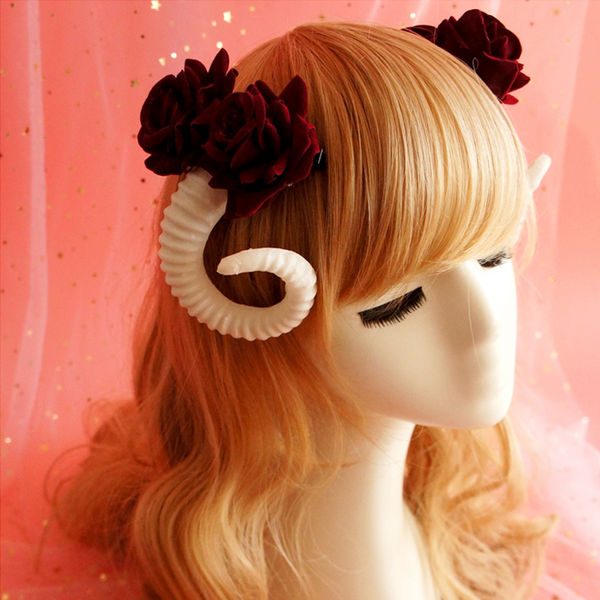 Lolita Rose Croissant Hair Clip yc22282